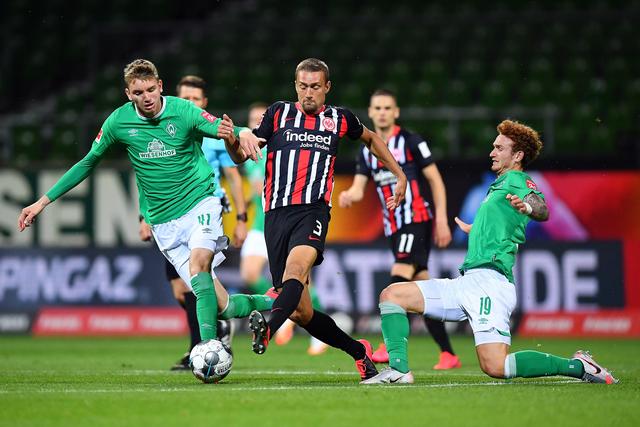 东契奇45+11+13库里空砍26+10 独行侠力克勇士