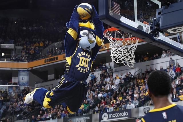 巴萨官方：费兰-托雷斯参加部分合练